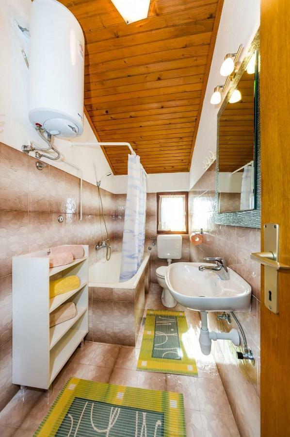 Apartment Matkos - With Garden And Terrace Hoek van Holland Ngoại thất bức ảnh