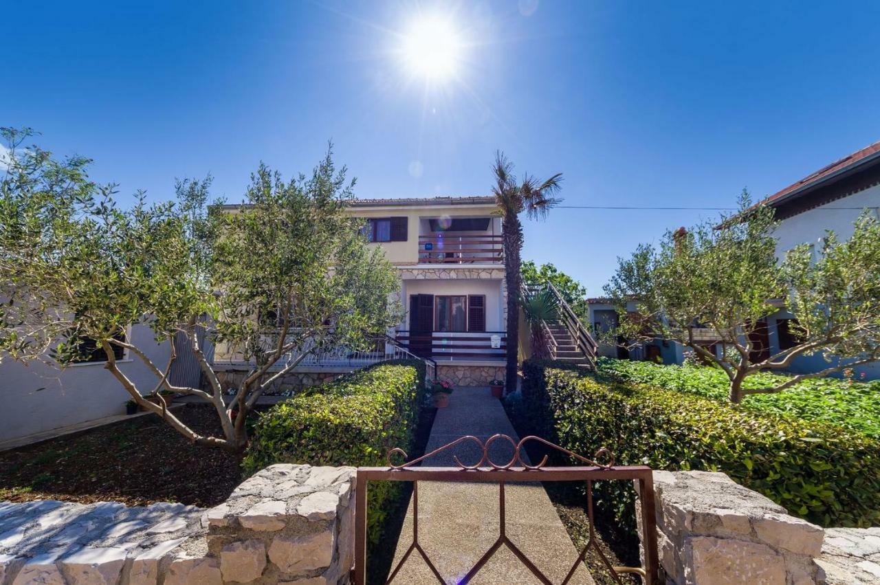 Apartment Matkos - With Garden And Terrace Hoek van Holland Ngoại thất bức ảnh